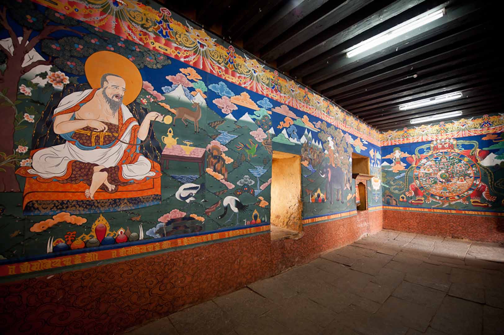 Ancient wall paintings of buddhist gods.