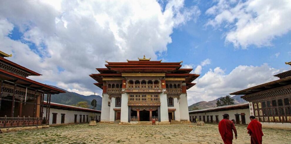6 Days Bhutan Tour covering Thimphu, Paro and Punakha