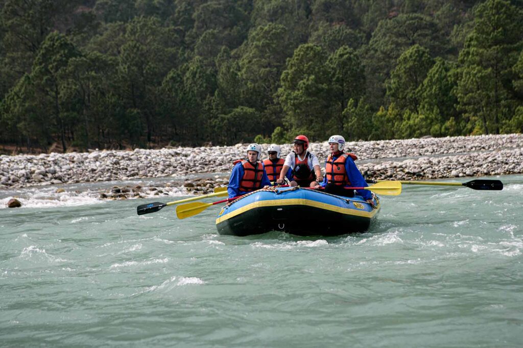 Rafting in mo chhu. Things to do in Bhutan