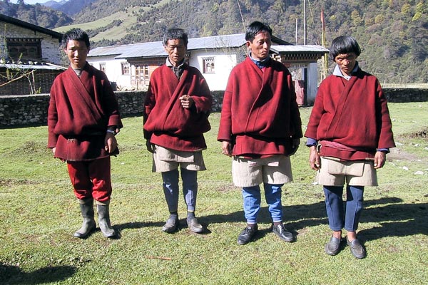 Merak and Sakteng Trek. The nomads of eastern Bhutan. The trek begins from this area.