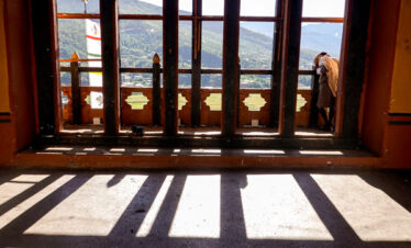 traditional window and architect tour during Gangtey festival tour
