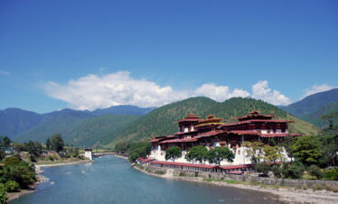 Punakha Dzong near andbeyond river lodge