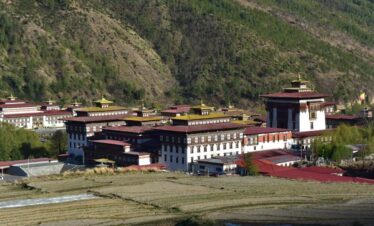 Tashichhodzong the office of the King in Thimphu. This place also includes duirng the Manas Tour.