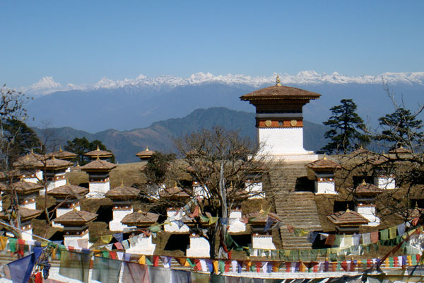 Flights to Bhutan from IndiaDpchula Pass on the way to Punakha