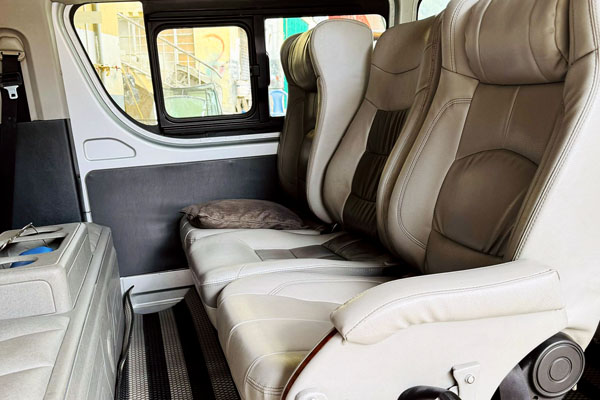 Comfortable seats in Hi-roof