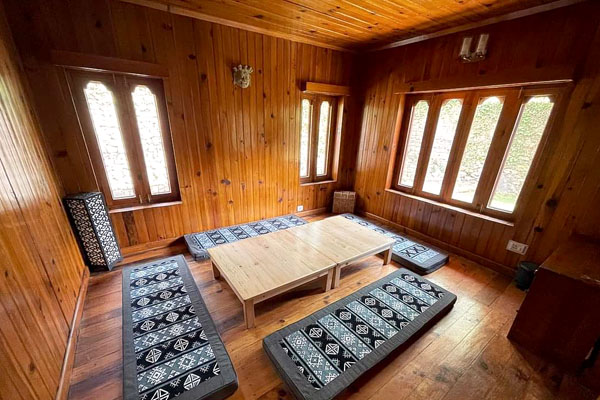 Dining room without table and chair