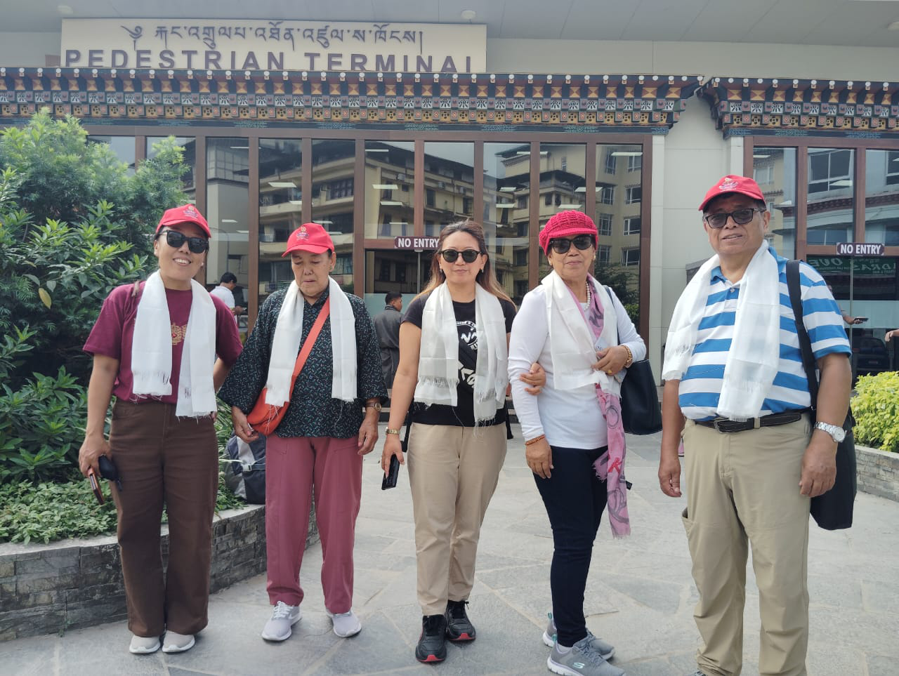 Kami Rinji Sherpa and families during their visit to Bhutan in October, 2024