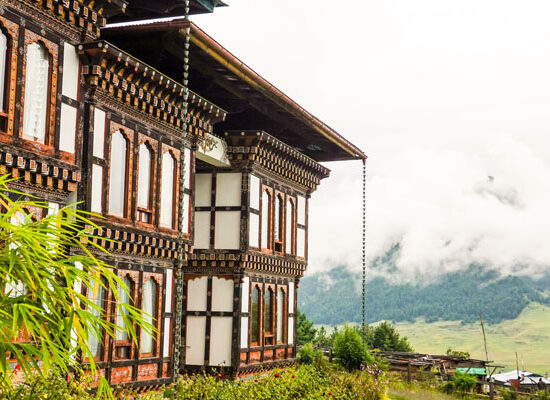 Tour Bhutan from Italy